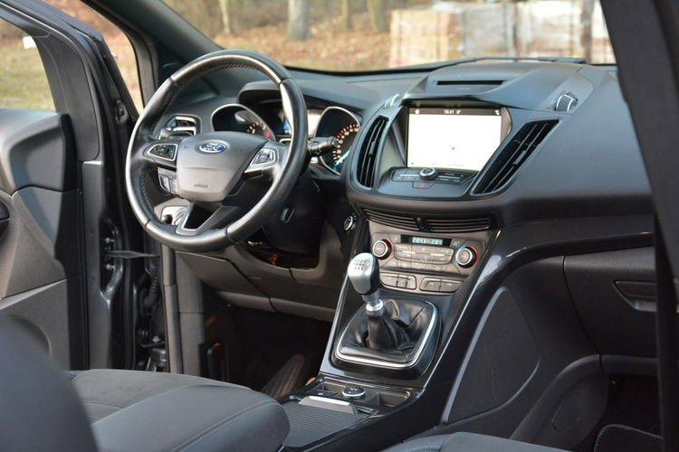 Ford Kuga ST-Line Panorama Skóry 4X4 Radar Acc Xenon ledy Kamera Keyless zdjęcie 19