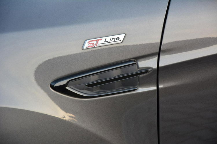 Ford Kuga ST-Line Panorama Skóry 4X4 Radar Acc Xenon ledy Kamera Keyless zdjęcie 26