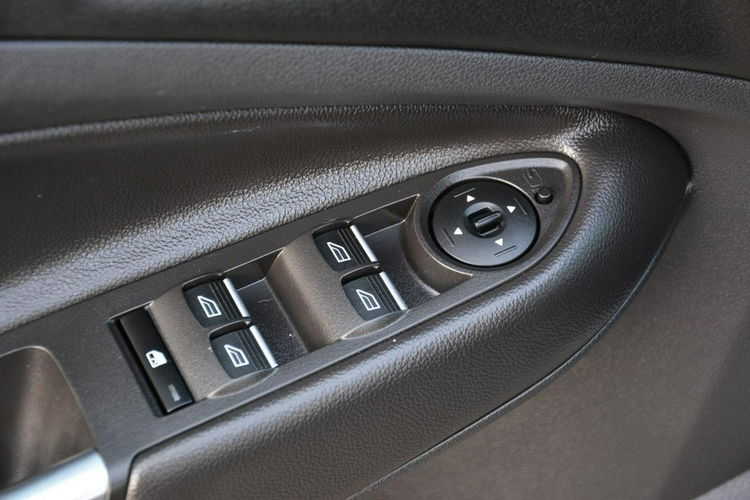 Ford Kuga ST-Line Panorama Skóry 4X4 Radar Acc Xenon ledy Kamera Keyless zdjęcie 32