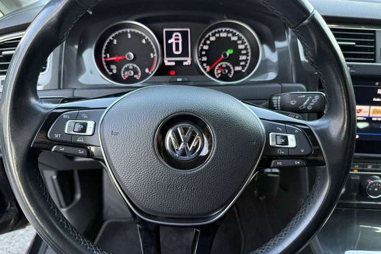 Volkswagen Golf Automat DSG. 2018/19r. Alcantara . Navigacja. Masaże. Radar. Asystent. zdjęcie 20