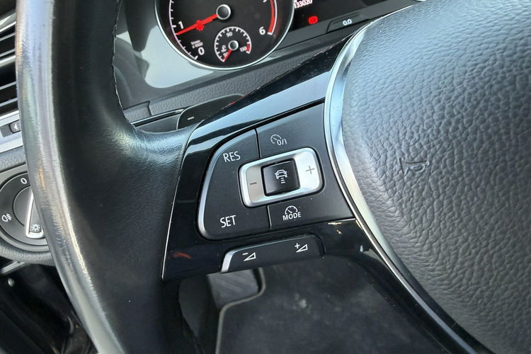 Volkswagen Golf Automat DSG. 2018/19r. Alcantara . Navigacja. Masaże. Radar. Asystent. zdjęcie 21