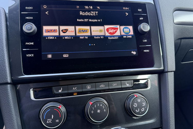 Volkswagen Golf Automat DSG. 2018/19r. Alcantara . Navigacja. Masaże. Radar. Asystent. zdjęcie 24