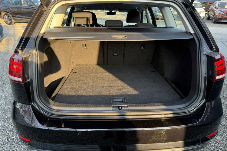 Volkswagen Golf Automat DSG. 2018/19r. Alcantara . Navigacja. Masaże. Radar. Asystent. zdjęcie 9