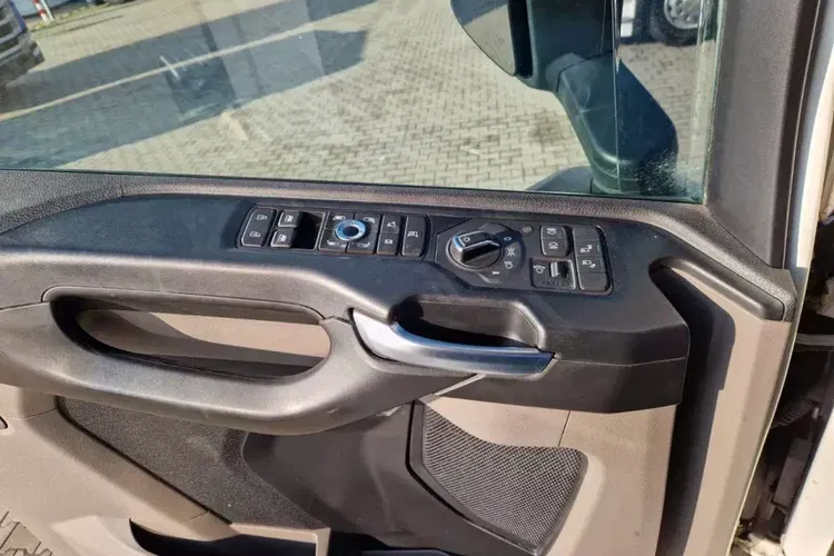 Scania R 500 A4x2NA zdjęcie 20