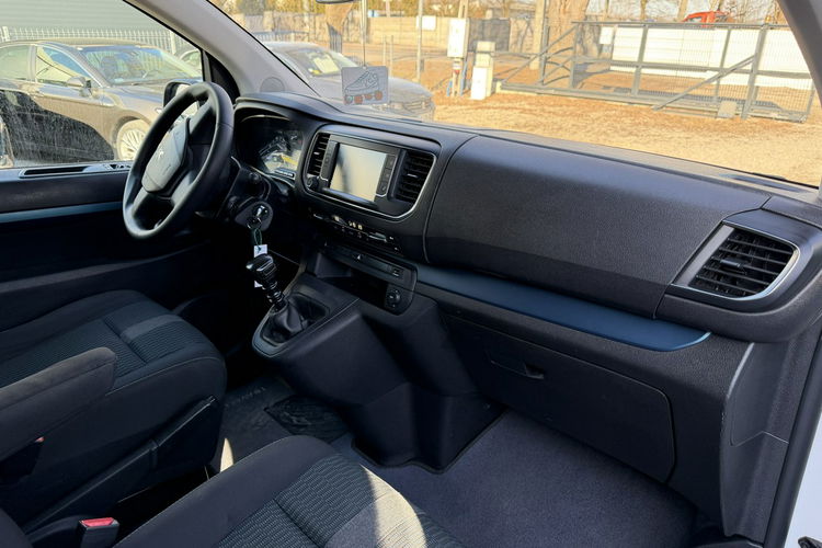 Peugeot Traveller 2.0 HDI 150KM 8 osób Kamera Czujnik Przód Tył Bezwypadkowy zdjęcie 19
