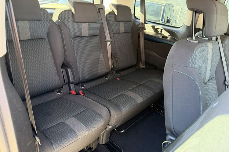 Peugeot Traveller 2.0 HDI 150KM 8 osób Kamera Czujnik Przód Tył Bezwypadkowy zdjęcie 9