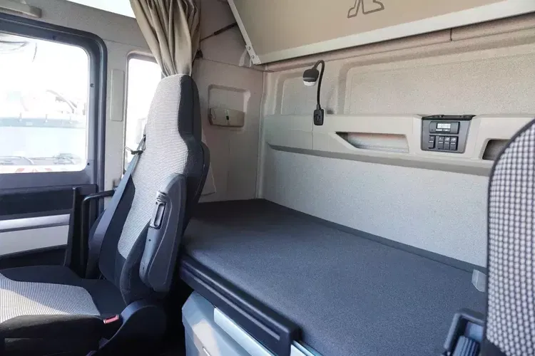 MAN TGX 26.470 / NOWA laweta ocynkowana / pokład 950 cm / 2 szt. zdjęcie 26