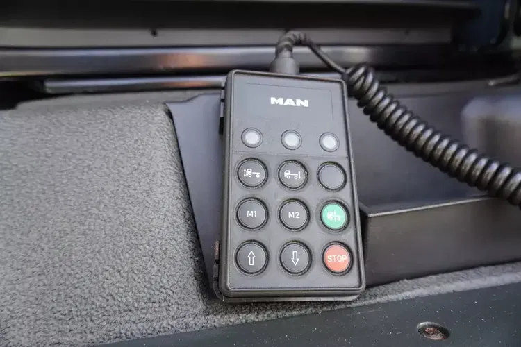 MAN TGX 26.470 / NOWA laweta ocynkowana / pokład 950 cm / 2 szt. zdjęcie 29