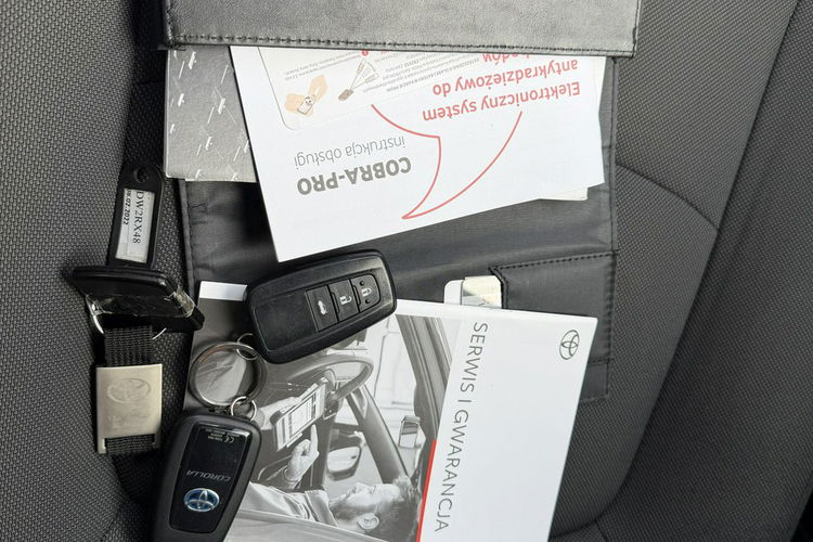 Toyota Corolla 1.8 HSD 122KM Style Salon PL Wirtual zdjęcie 17
