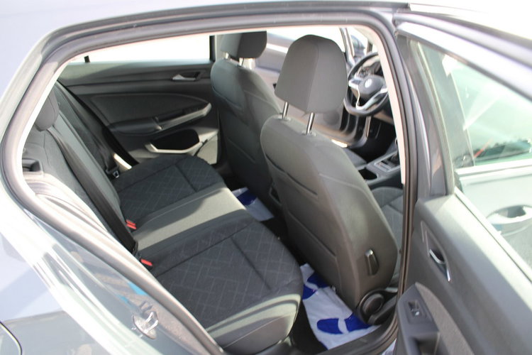Volkswagen Golf LIFE Asystent Salon Polska netto 59 268 PLN Gwarancja zdjęcie 23