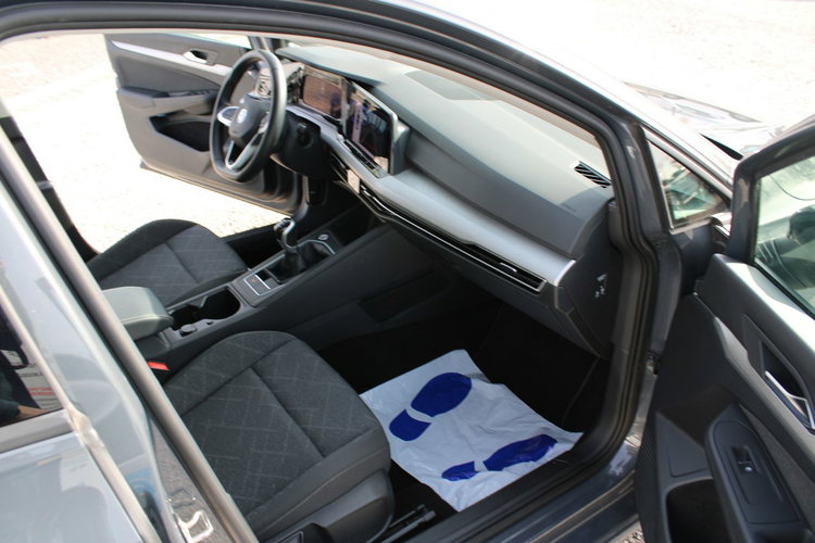 Volkswagen Golf LIFE Asystent Salon Polska netto 59 268 PLN Gwarancja zdjęcie 24