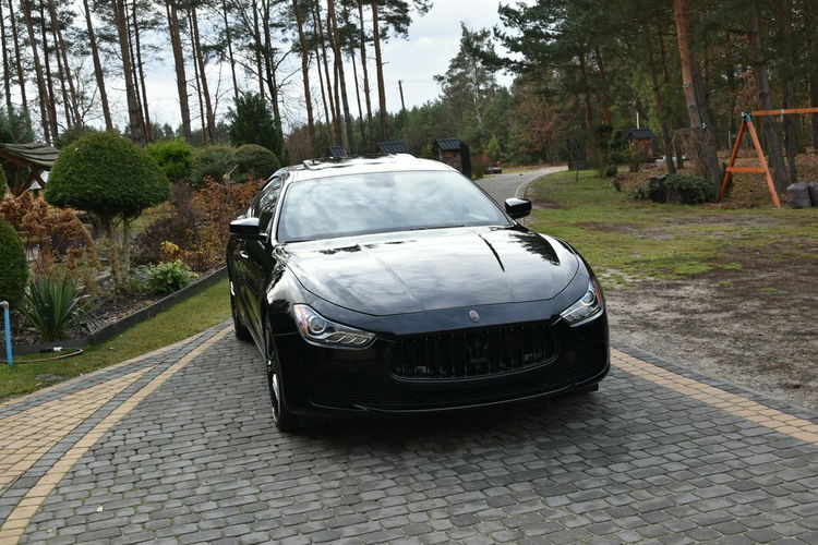 Maserati Ghibli Nerissimo edition 3.0V6 350KM 2017r. lift BEZWYPADKOWY idealny zdjęcie 27