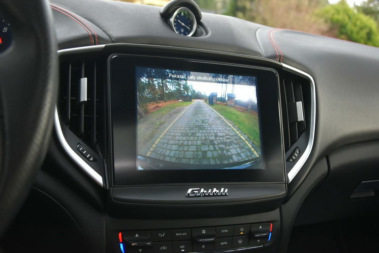 Maserati Ghibli Nerissimo edition 3.0V6 350KM 2017r. lift BEZWYPADKOWY idealny zdjęcie 9