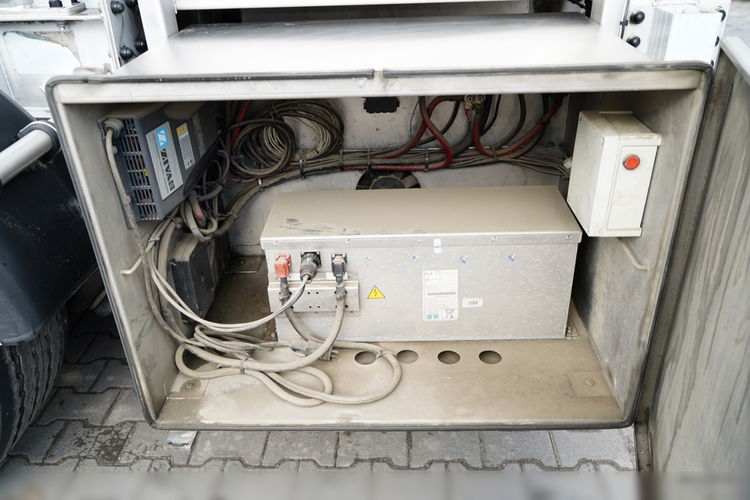 Magyar / CYSTERNA SPOŻYWCZA / 30 000 L / OŚ PODNOSZONA / OŚ SKRĘTNA / - zdjęcie 20