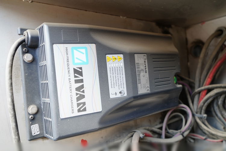 Magyar / CYSTERNA SPOŻYWCZA / 30 000 L / OŚ PODNOSZONA / OŚ SKRĘTNA / - zdjęcie 21