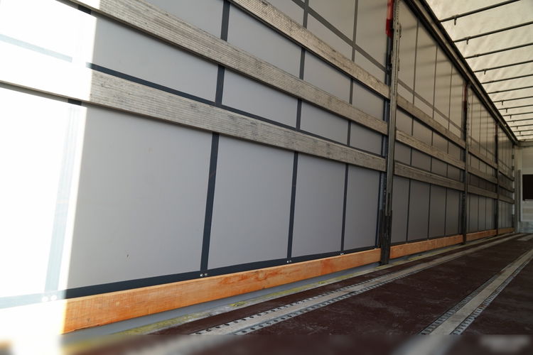 Schmitz -CARGOBULL / FIRANKA / JOLODA / TRAILERLODA /  VARIOS / 385/55 R22, 5 /  DACH PODNOSZONY  zdjęcie 16