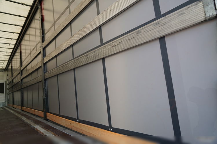 Schmitz -CARGOBULL / FIRANKA / JOLODA / TRAILERLODA /  VARIOS / 385/55 R22, 5 /  DACH PODNOSZONY  zdjęcie 17