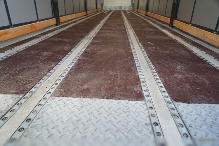 Schmitz -CARGOBULL / FIRANKA / JOLODA / TRAILERLODA /  VARIOS / 385/55 R22, 5 /  DACH PODNOSZONY  zdjęcie 19