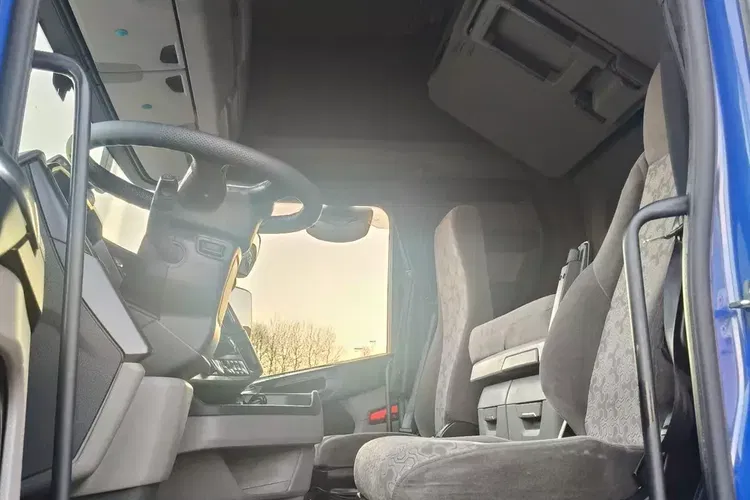 Scania R450 / EURO 6 BEZ EGR / RETARDER / STANDARD / AUTOMAT / zdjęcie 25