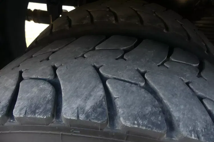 TGS 41.470 / 8x8 / WYWROTKA KH-KIPPER / MANUAL / NISKI PRZEBIEG / zdjęcie 6