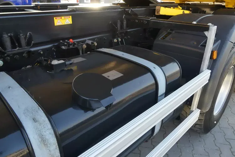 TGS 41.470 / 8x8 / WYWROTKA KH-KIPPER / MANUAL / NISKI PRZEBIEG / zdjęcie 7