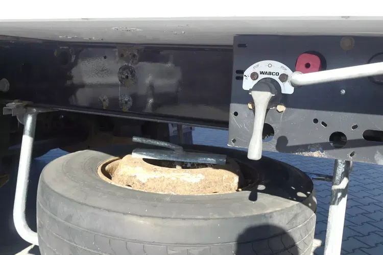 Krone CHŁODNIA / OŚ PODNOSZONA / SAF / zdjęcie 16