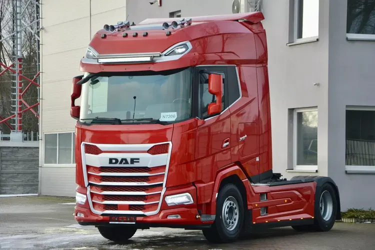 DAF XG+ 530 / ZF INTARDER / KLIMA POST. / FULL LED / WENTYLOWANY FOTEL zdjęcie 1