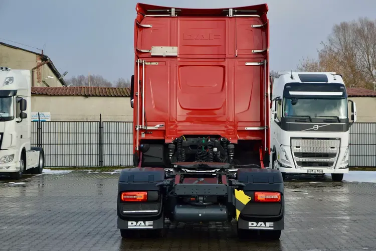 DAF XG+ 530 / ZF INTARDER / KLIMA POST. / FULL LED / WENTYLOWANY FOTEL zdjęcie 17