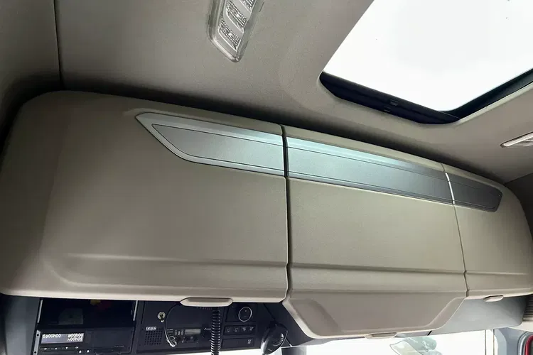 DAF XG+ 530 / ZF INTARDER / KLIMA POST. / FULL LED / WENTYLOWANY FOTEL zdjęcie 34