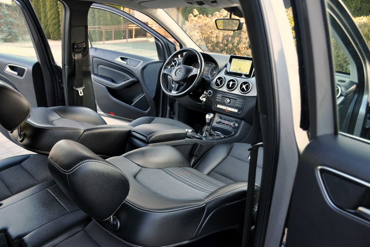 Mercedes B 180 1.5CDI(109KM)*Avantgarde*Duża Navi*Skóry*2xParktronik*I Wł*Alu18"ASO zdjęcie 23