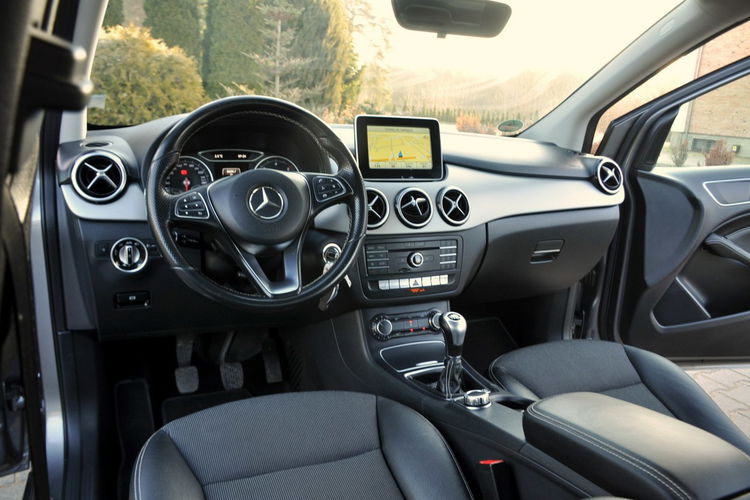 Mercedes B 180 1.5CDI(109KM)*Avantgarde*Duża Navi*Skóry*2xParktronik*I Wł*Alu18"ASO zdjęcie 28