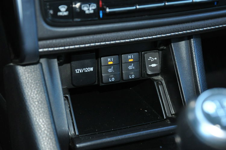 Toyota Corolla 1.6B 132KM Manual Kamera cofania Nawigacja CZujniki SalonPL zdjęcie 19