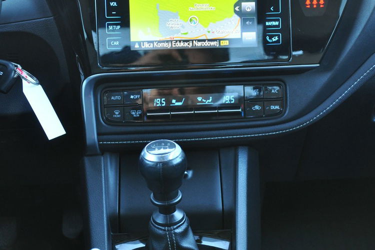 Toyota Corolla 1.6B 132KM Manual Kamera cofania Nawigacja CZujniki SalonPL zdjęcie 26