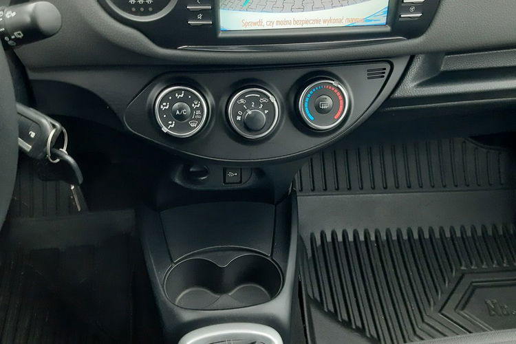 Toyota Yaris Oryginalny Przebieg 57 tys. Klima. Zadbana. Serwisowana. zdjęcie 16