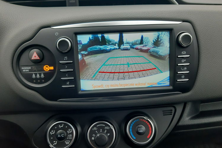 Toyota Yaris Oryginalny Przebieg 57 tys. Klima. Zadbana. Serwisowana. zdjęcie 17