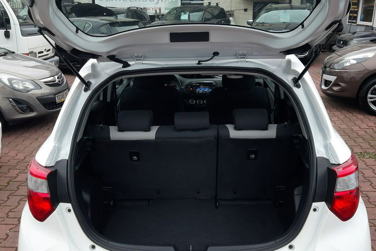 Toyota Yaris Oryginalny Przebieg 57 tys. Klima. Zadbana. Serwisowana. zdjęcie 25