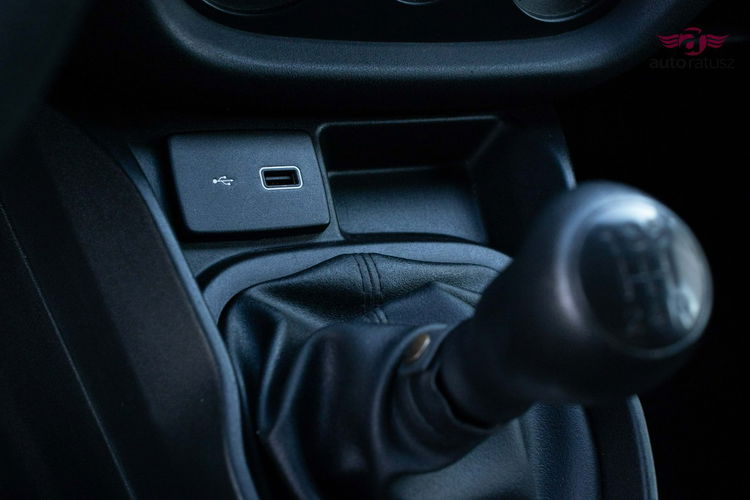 Fiat Doblo Fv 23% Pełny serwis Navi Gwarancja Premium Niezniszczalny 1.3 D95KM zdjęcie 15