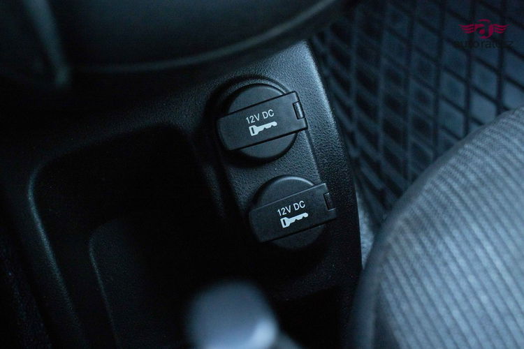 Fiat Doblo Fv 23% Pełny serwis Navi Gwarancja Premium Niezniszczalny 1.3 D95KM zdjęcie 20