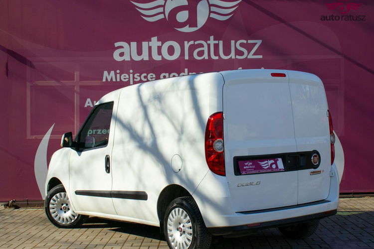 Fiat Doblo Fv 23% Pełny serwis Navi Gwarancja Premium Niezniszczalny 1.3 D95KM zdjęcie 6