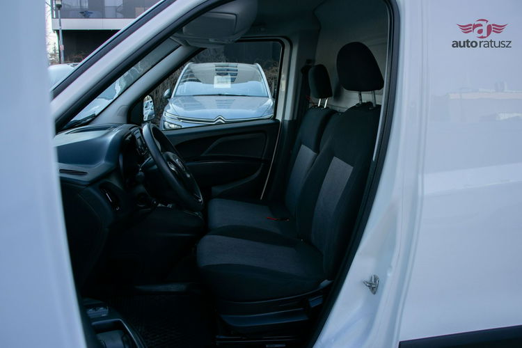 Fiat Doblo Fv 23% Pełny serwis Navi Gwarancja Premium Niezniszczalny 1.3 D95KM zdjęcie 9
