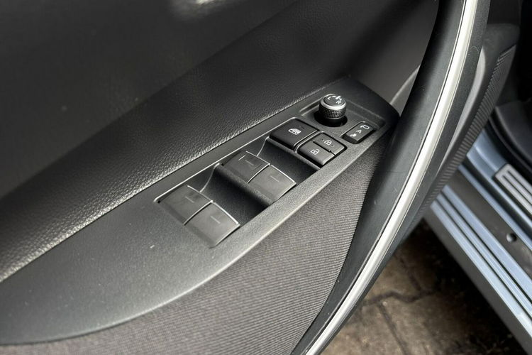 Toyota Corolla 1.5 VVTi 125KM CVT COMFORT STYLE TECH, salon Polska, gwarancja zdjęcie 23