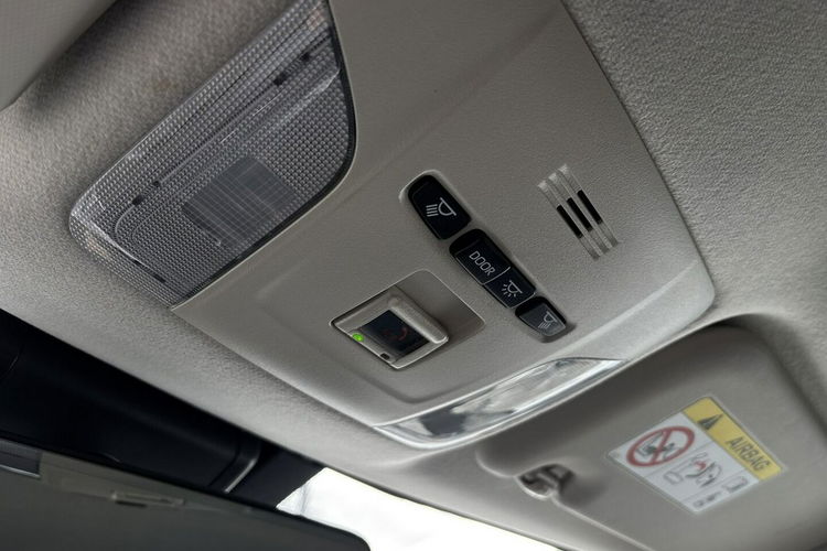 Toyota Corolla 1.5 VVTi 125KM CVT COMFORT STYLE TECH, salon Polska, gwarancja zdjęcie 34