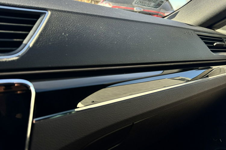 Skoda Superb Laurin&K/DSG/Wentyle/El.fotele/Led Cristal/4xgrzane fot/Grzana kiera zdjęcie 19