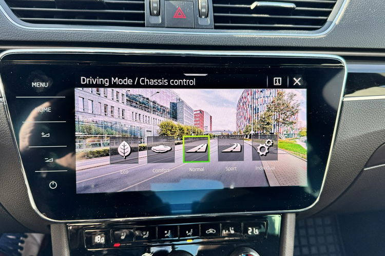 Skoda Superb Laurin&K/DSG/Wentyle/El.fotele/Led Cristal/4xgrzane fot/Grzana kiera zdjęcie 27