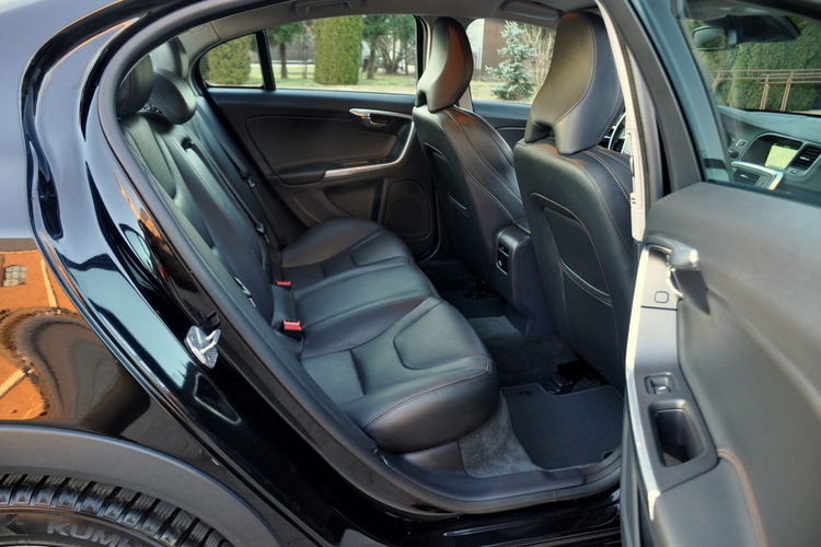 Volvo S60 2.0d(190KM) Cross Country RadarACC Virtual Led Xenon Navi Kamera Skóry zdjęcie 19