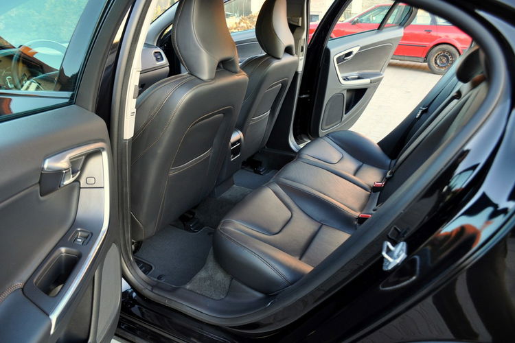 Volvo S60 2.0d(190KM) Cross Country RadarACC Virtual Led Xenon Navi Kamera Skóry zdjęcie 20