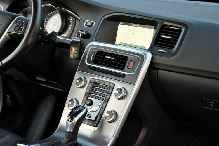 Volvo S60 2.0d(190KM) Cross Country RadarACC Virtual Led Xenon Navi Kamera Skóry zdjęcie 27