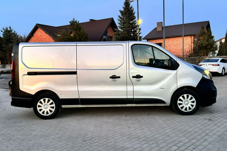 Opel Vivaro zdjęcie 9