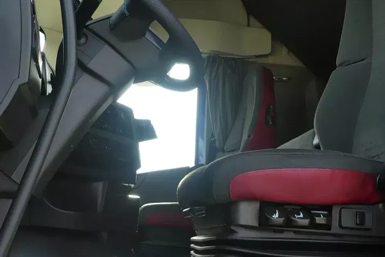 Volvo FH4 500 / EURO 6 / AUTOMAT / STANDARD / ZADBANE / zdjęcie 20