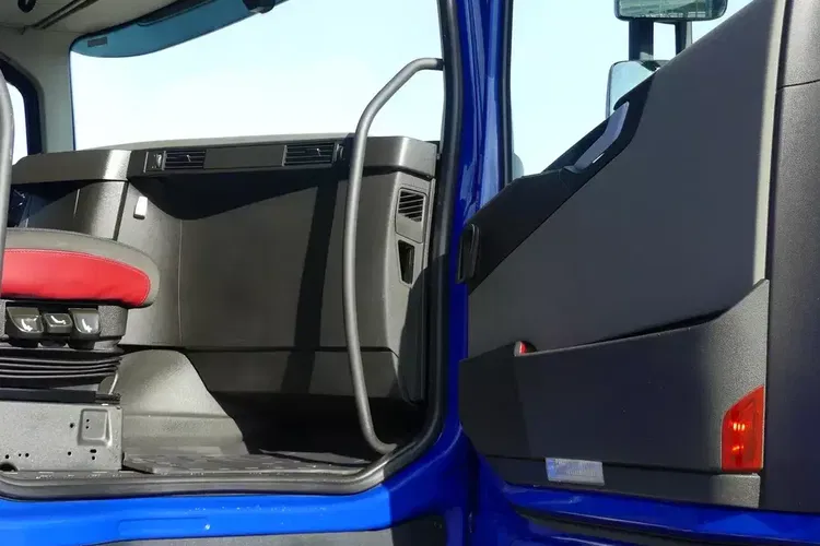 Volvo FH4 500 / EURO 6 / AUTOMAT / STANDARD / ZADBANE / zdjęcie 21